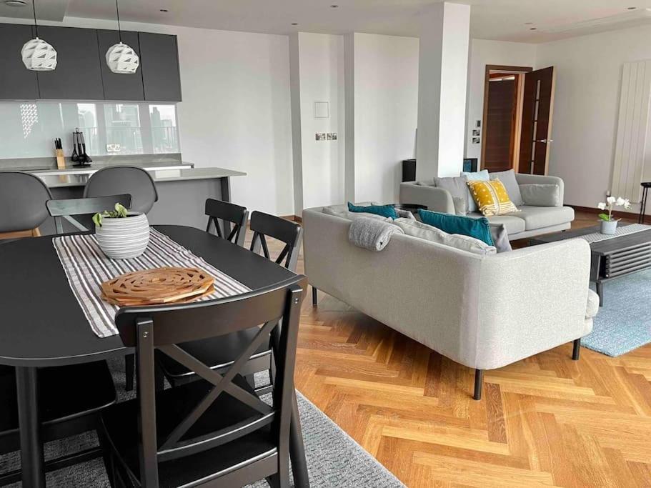 The Penthouse By Condokeeper